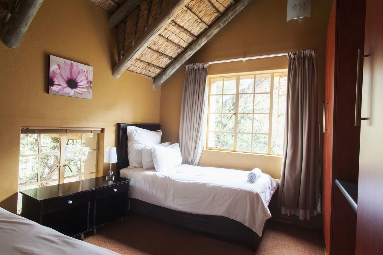 Maliba River Lodge Butha-Buthe Екстер'єр фото